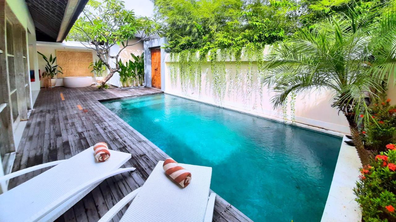 The Decks Bali Villa Legian Buitenkant foto